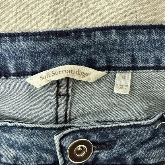 Soft Surroundings Women’s Arabella Crop Ruffle Hem Rhinestone Jeans - Picture 5 of 7